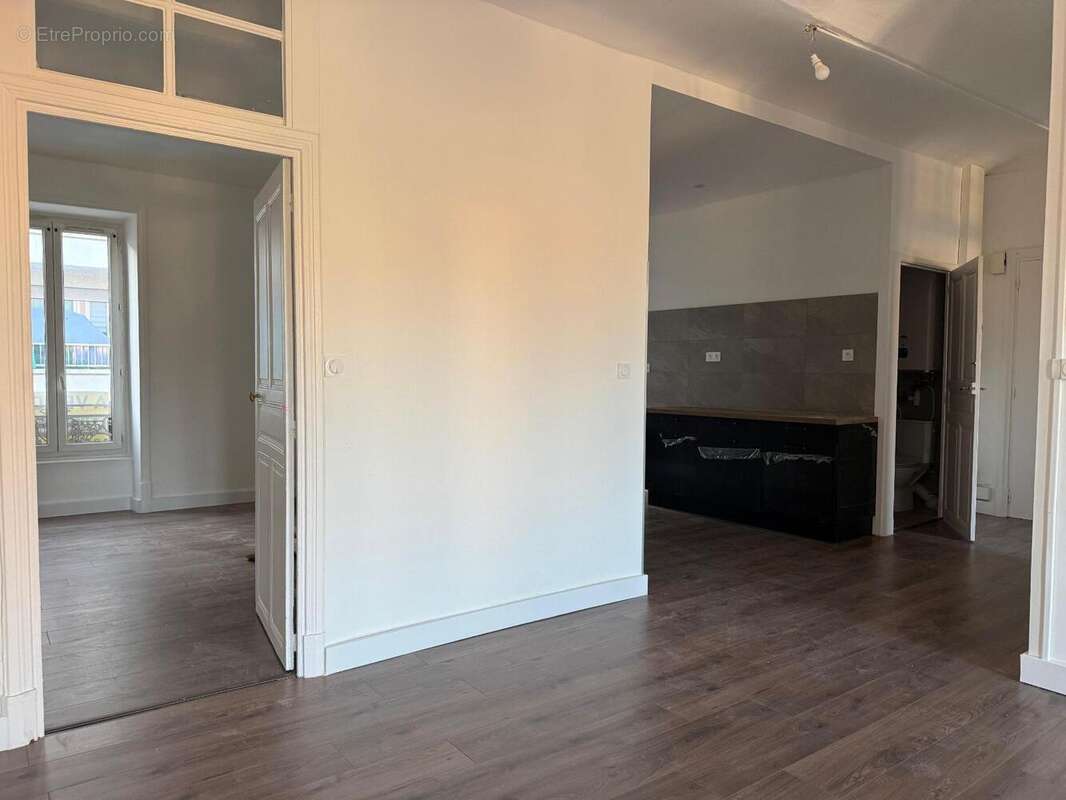   - Appartement à AUBENAS