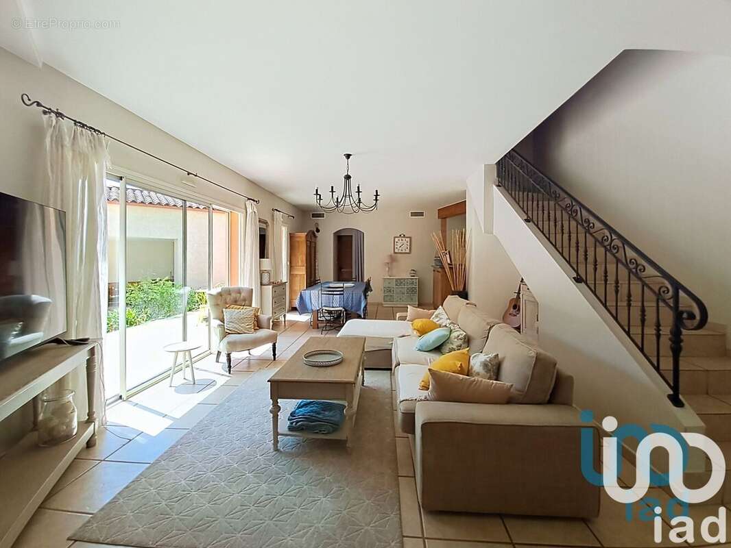 Photo 2 - Maison à MONTESQUIEU-DES-ALBERES