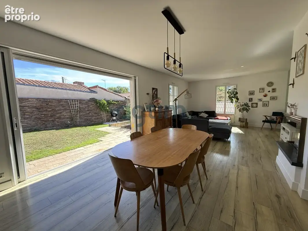 Montaigu - Maison 4 chambres - Garage - Terrasse - Jardin - photo 3