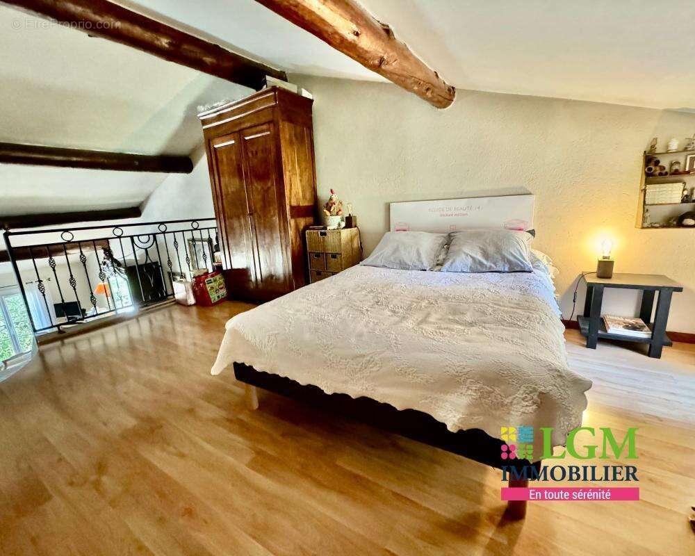 Maison à PLAN-DE-LA-TOUR