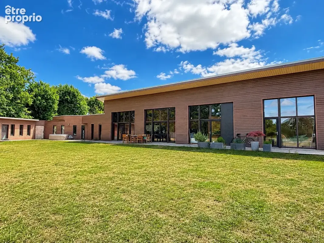 Photo Maison à Saint-Julien-Des-Landes au prix de 517 500€