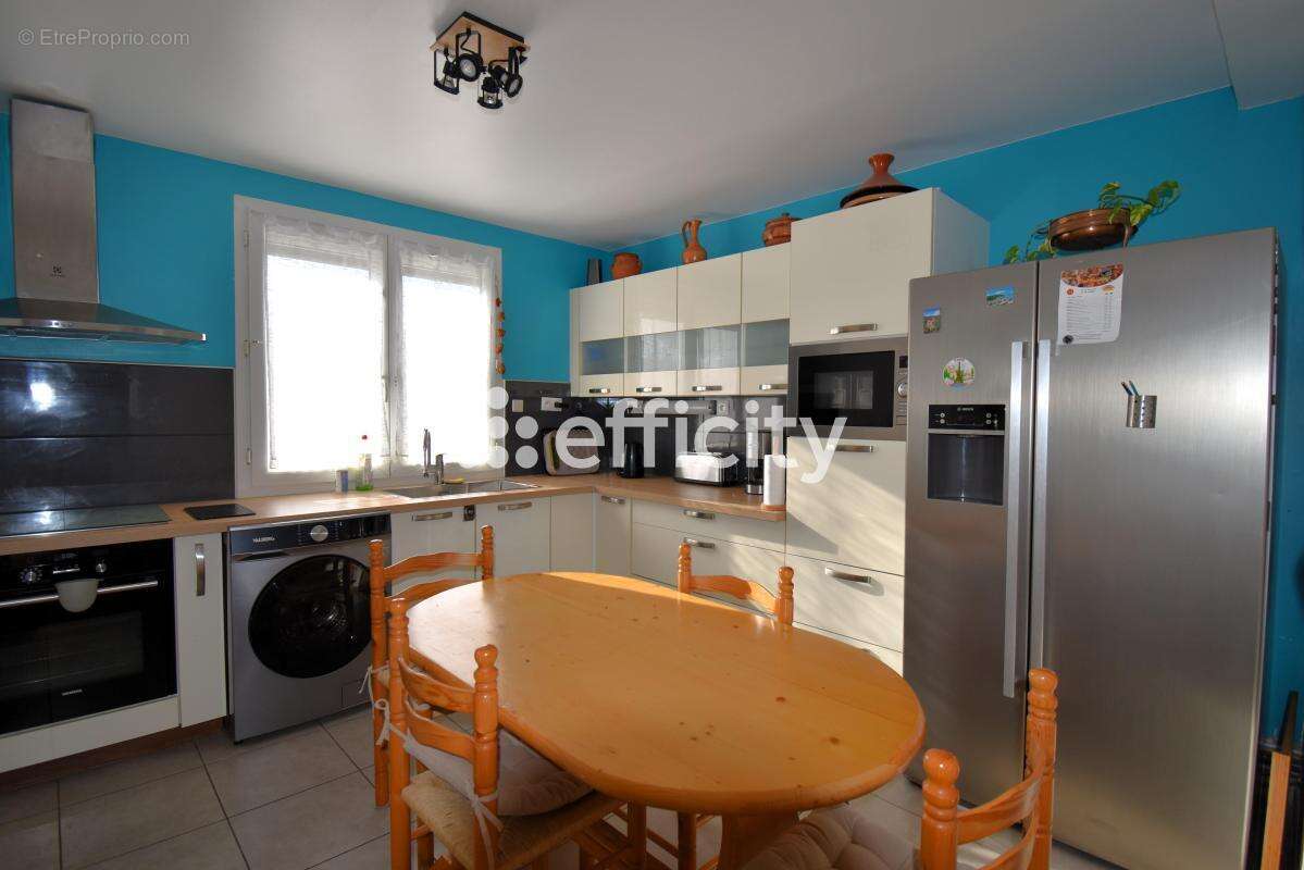 Maison 141 m² à Saint-Cyprien  - photo 5