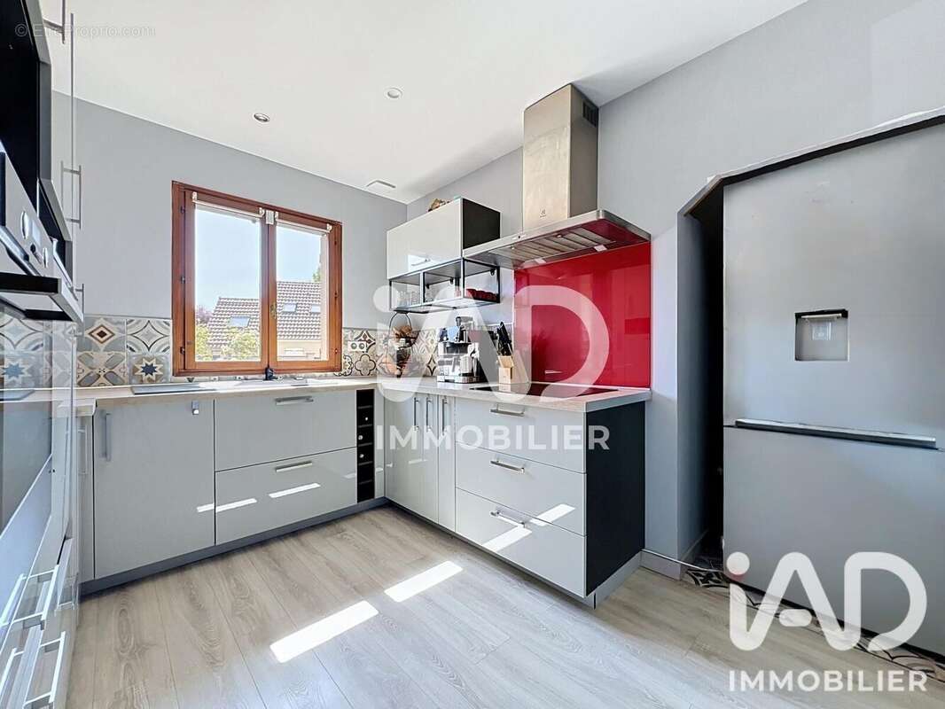 Maison 110 m² à Chevry-Cossigny  - photo 5