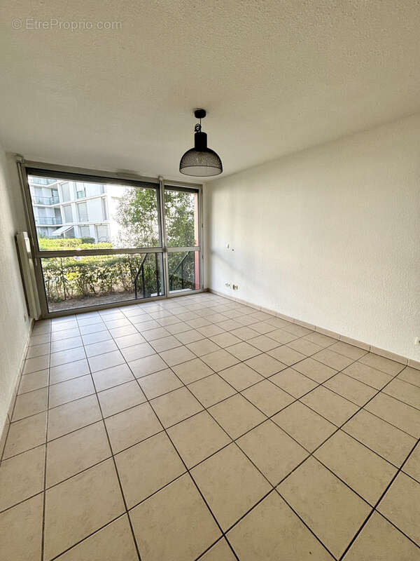 T2 avec jardin et parking souterrain - Chatrons - photo 2