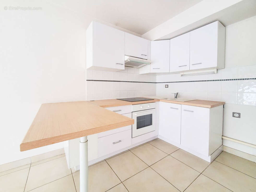 Appartement à MAUGUIO