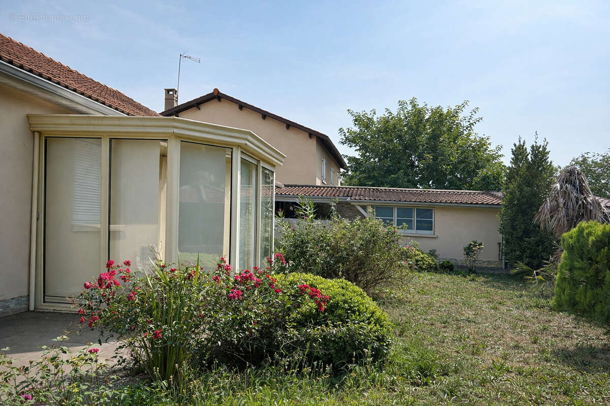 Maison à VAULX-EN-VELIN