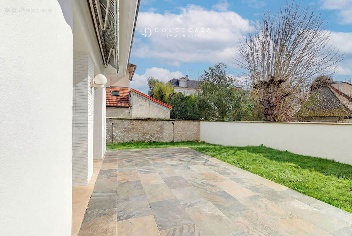 Maison à LE PERREUX-SUR-MARNE