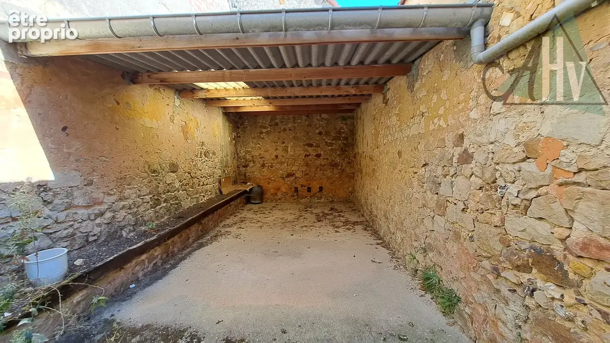 Entre Thorigny sur Oreuse et Villeneuve l'Archevêque - Grande maison de 283 m2 avec 8 chambres, dépendances et - photo 14