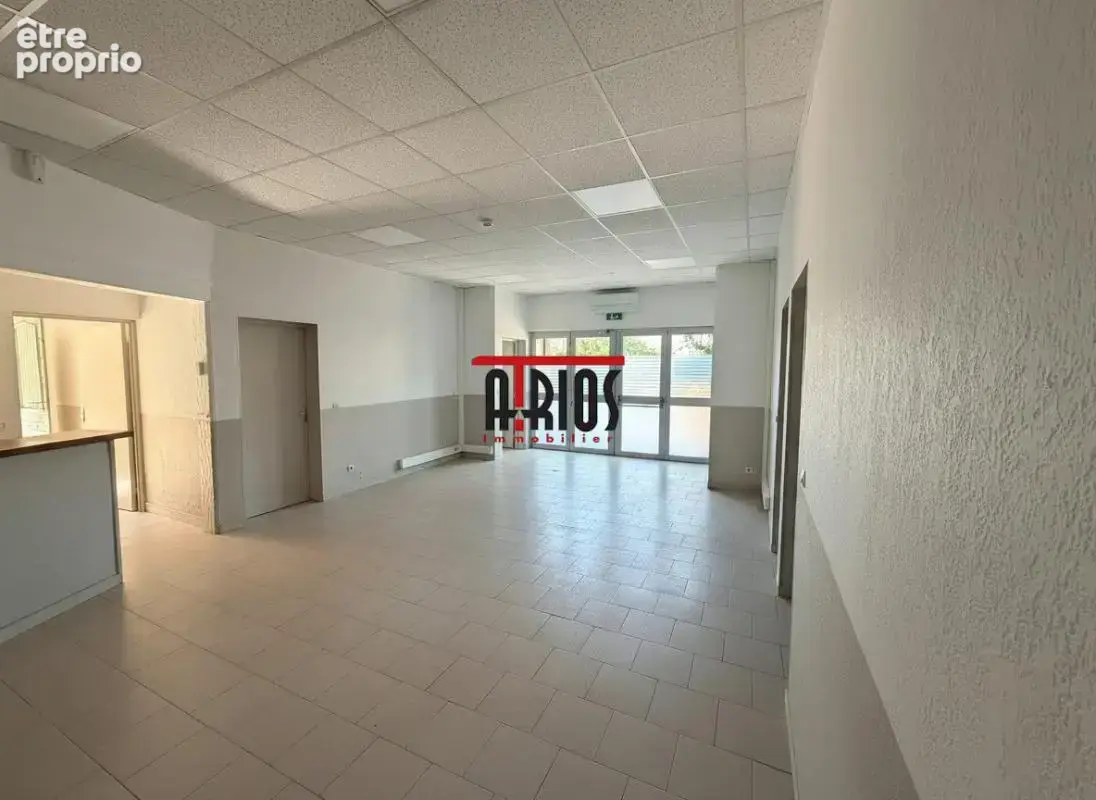Entrepot + bureaux ou habitation 670 m² - photo 5