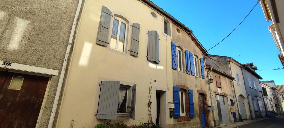 Maison à VIC-EN-BIGORRE