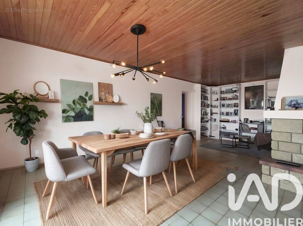 Photo 1 - Maison à BRULLIOLES