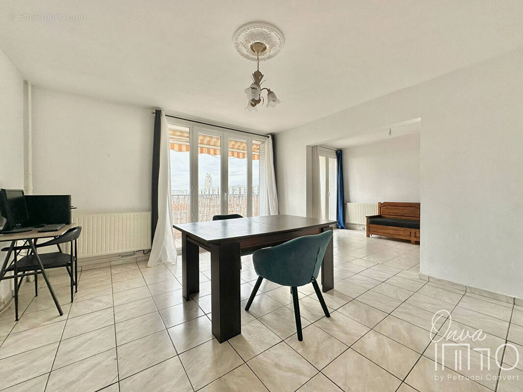 Appartement à VILLEURBANNE