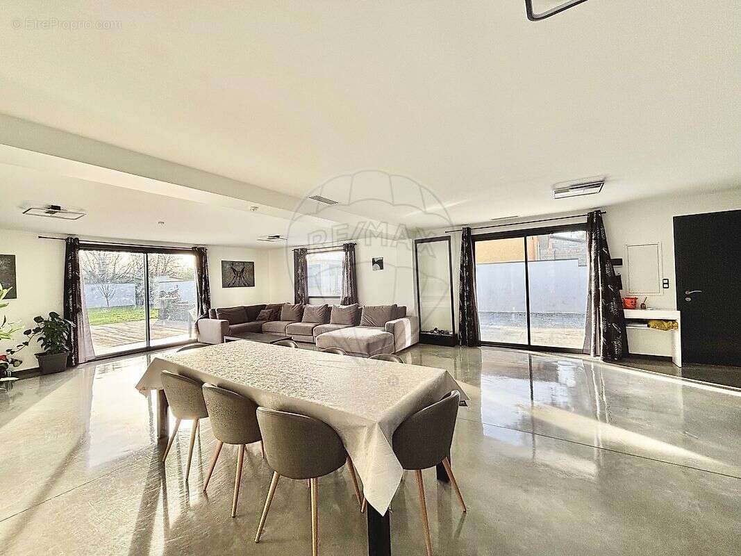 Maison à SAINT-PRIEST