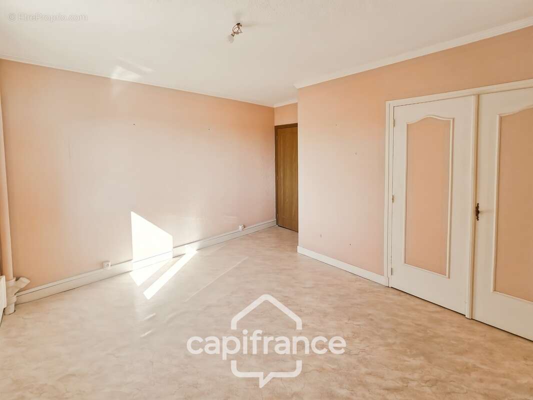 VARENNES VAUZELLES (58) – Appartement 89 m² – 3 chambres – Garage - photo 11