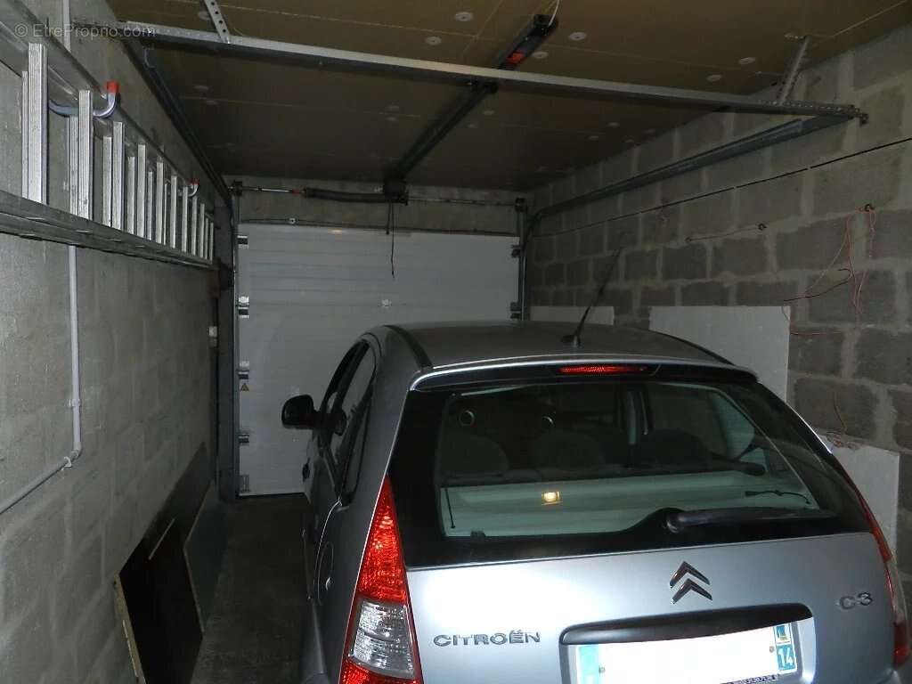 Maison à SAINT-PIERRE-SUR-DIVES