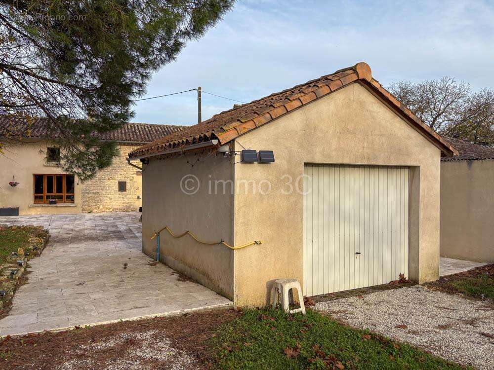 Maison à SAUZE-VAUSSAIS