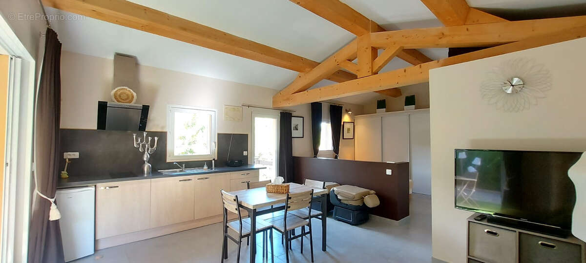 Maison à FIGANIERES