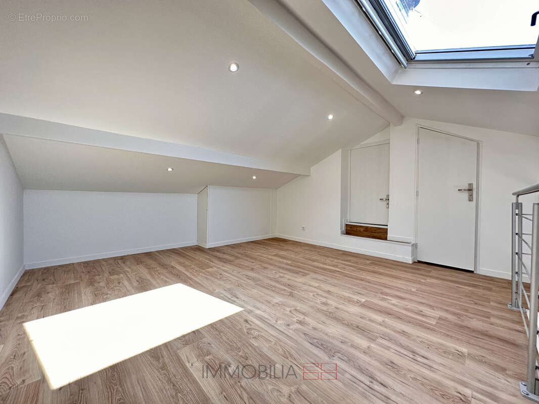 3 pieces mezzanine renove - comble amenageable - photo 11