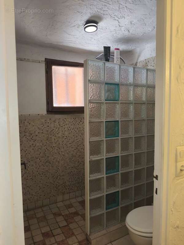  à vendre – t2  avec acces jardin à sanary-sur-mer  - photo 8