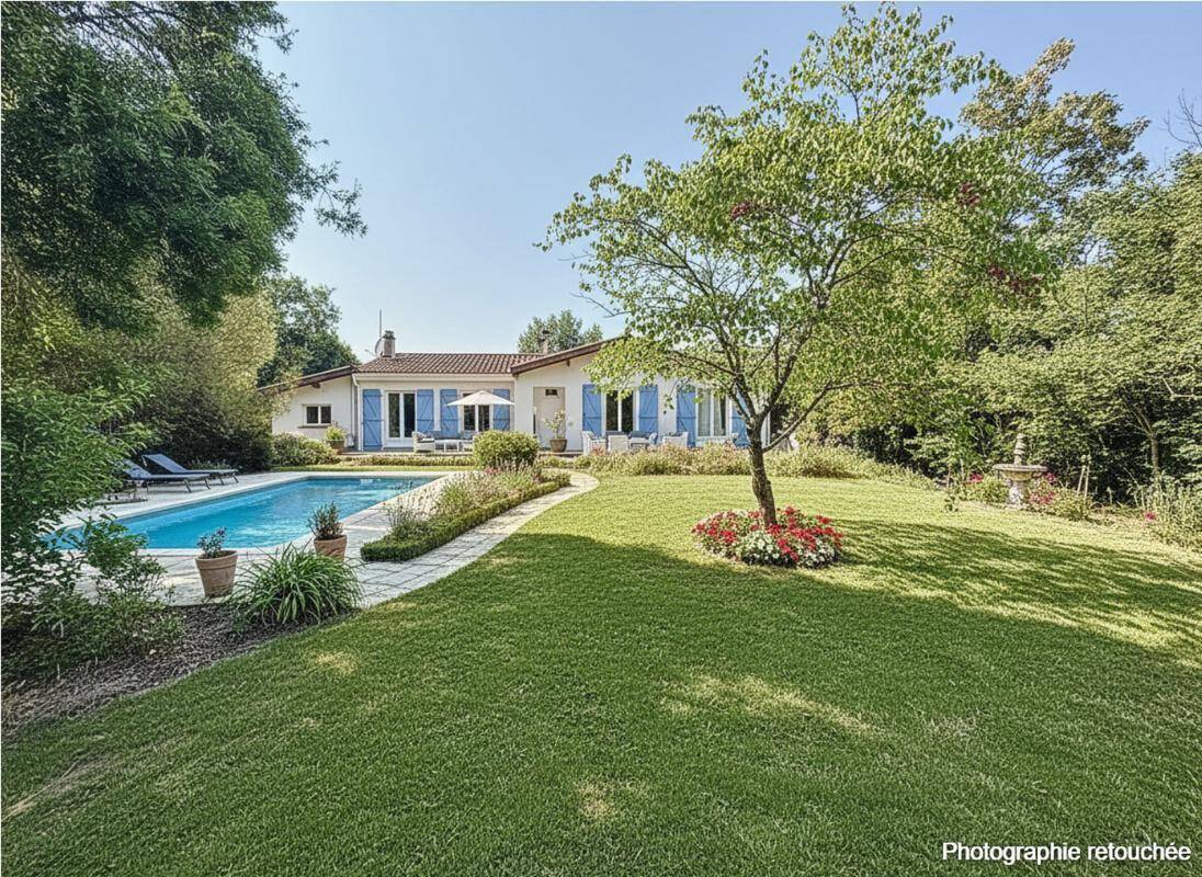 Maison à CASTELNAU-PICAMPEAU