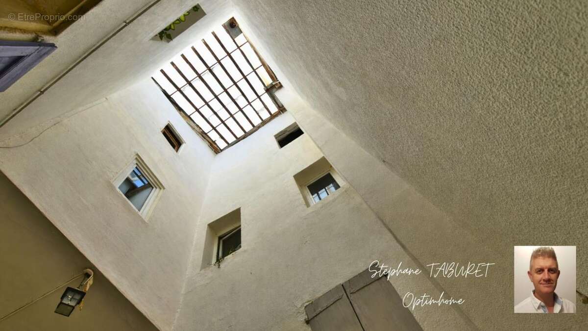 Ille sur têt (66) immeuble de rapport – 5 logements – terrasse – garage et vue pyrénées - photo 5