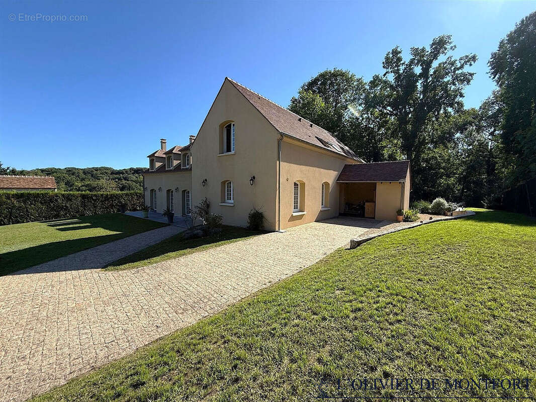 Maison à MONTFORT-L'AMAURY