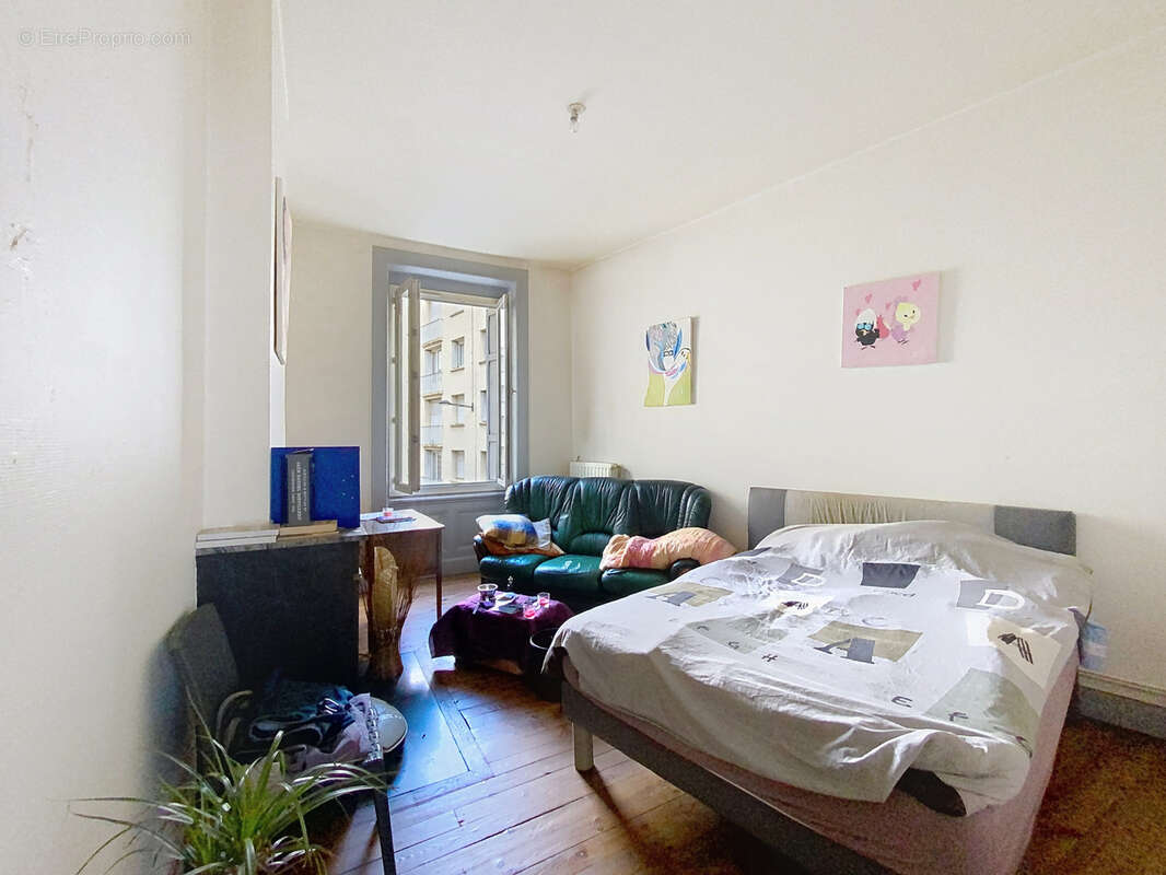 Appartement à SAINT-ETIENNE