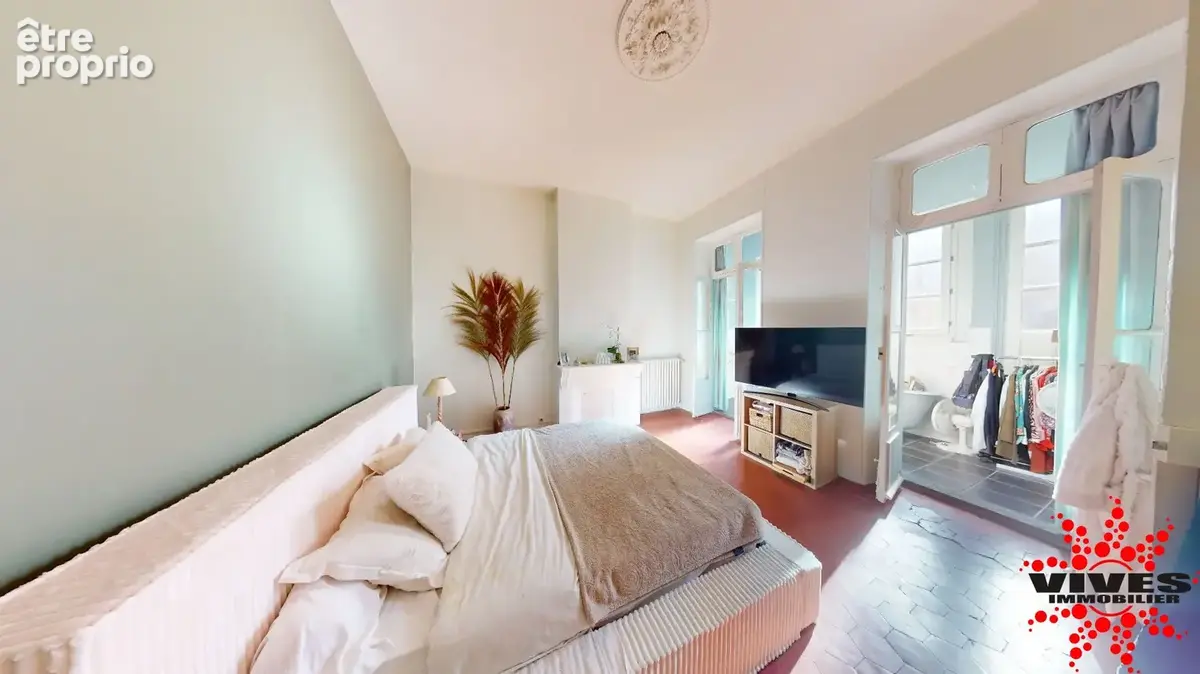 Béziers  Magnifique appartement haussmannien T5 de 207 m² avec grande terrasse ensoleillée - photo 5