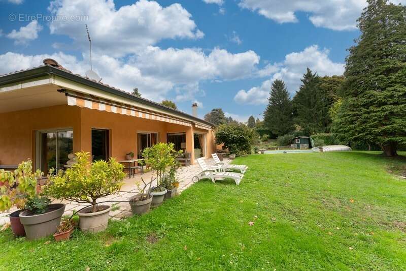 Maison à SAINT-CYR-AU-MONT-D'OR