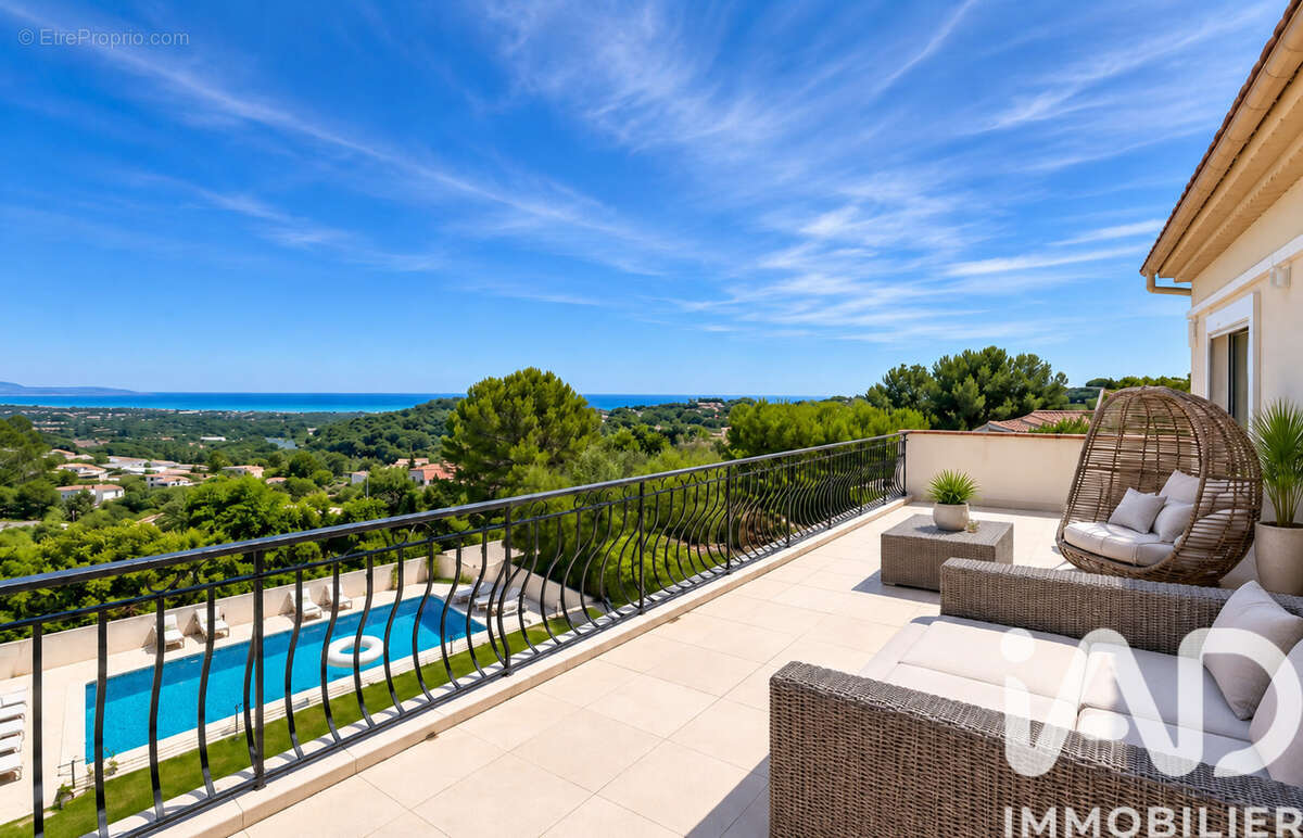 Photo 2 - Maison à ANTIBES