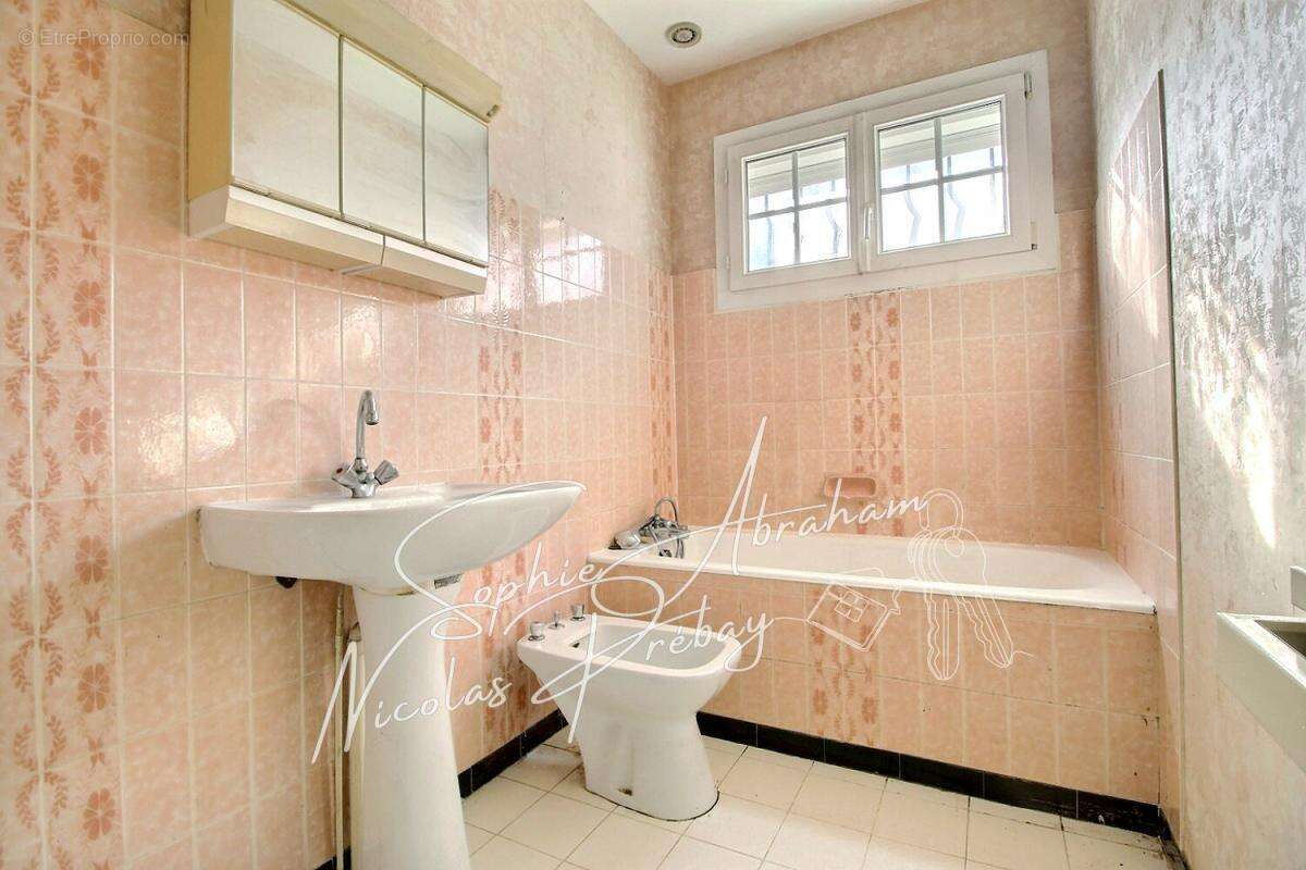 Maison à BAZOCHES-LES-GALLERANDES