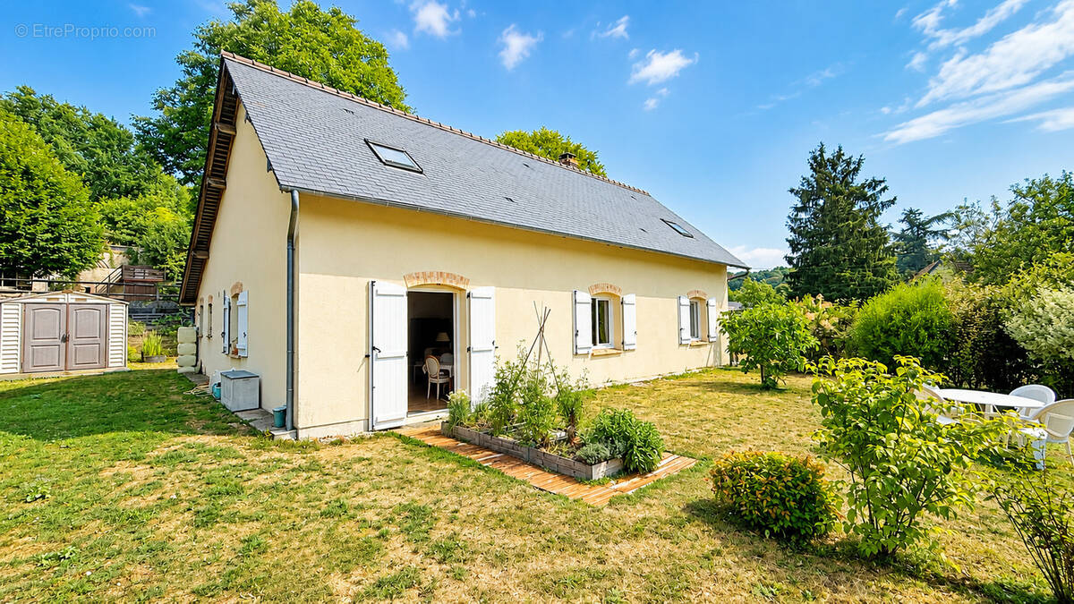 Maison à SAINT-OUEN-LES-VIGNES