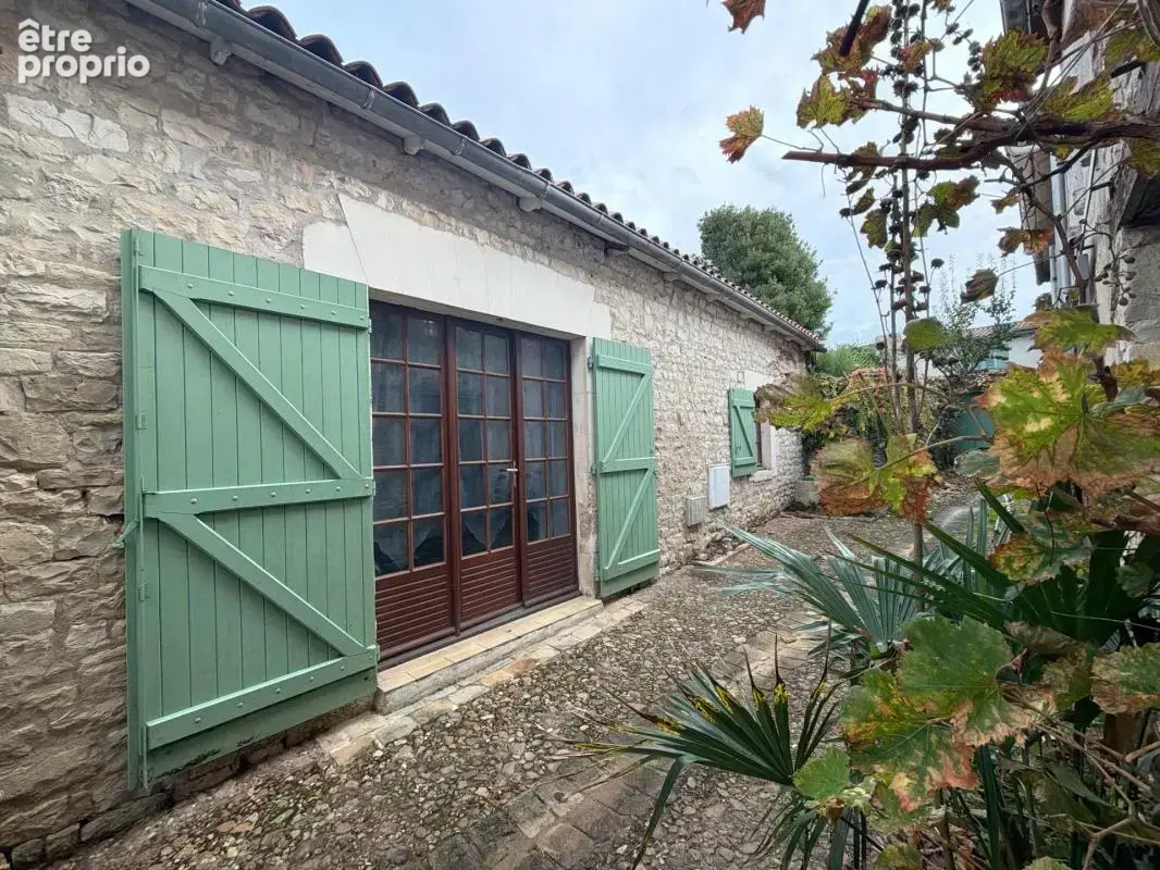 Maison typiquement village  de Plain-pied A Sainte-Marie-de-Ré 17740 (La Noue) - photo 6