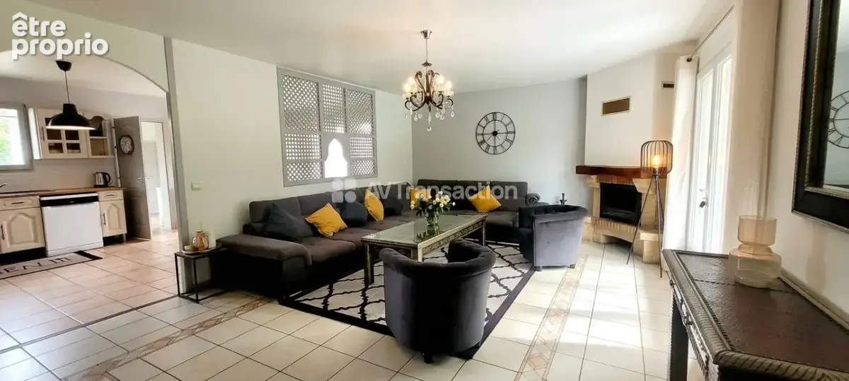 Maison 6 pièces 135 m² à vendre à Montagne (33570) - photo 4