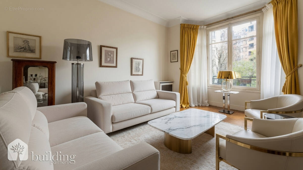 Appartement à PARIS-17E