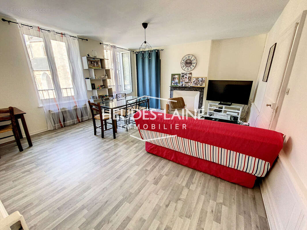 Appartement  F4 3 chambres 99m²  centre-ville - 50300 AVRANCHES - photo 2