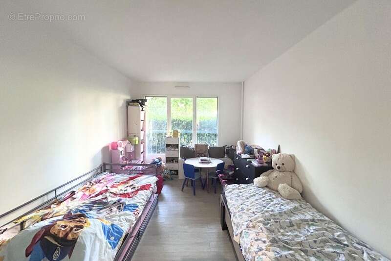 Appartement à vendre 5 pièces - Rez de jardin - CALME - PARKINGS - PROCHE DES COMMODITES - photo 6