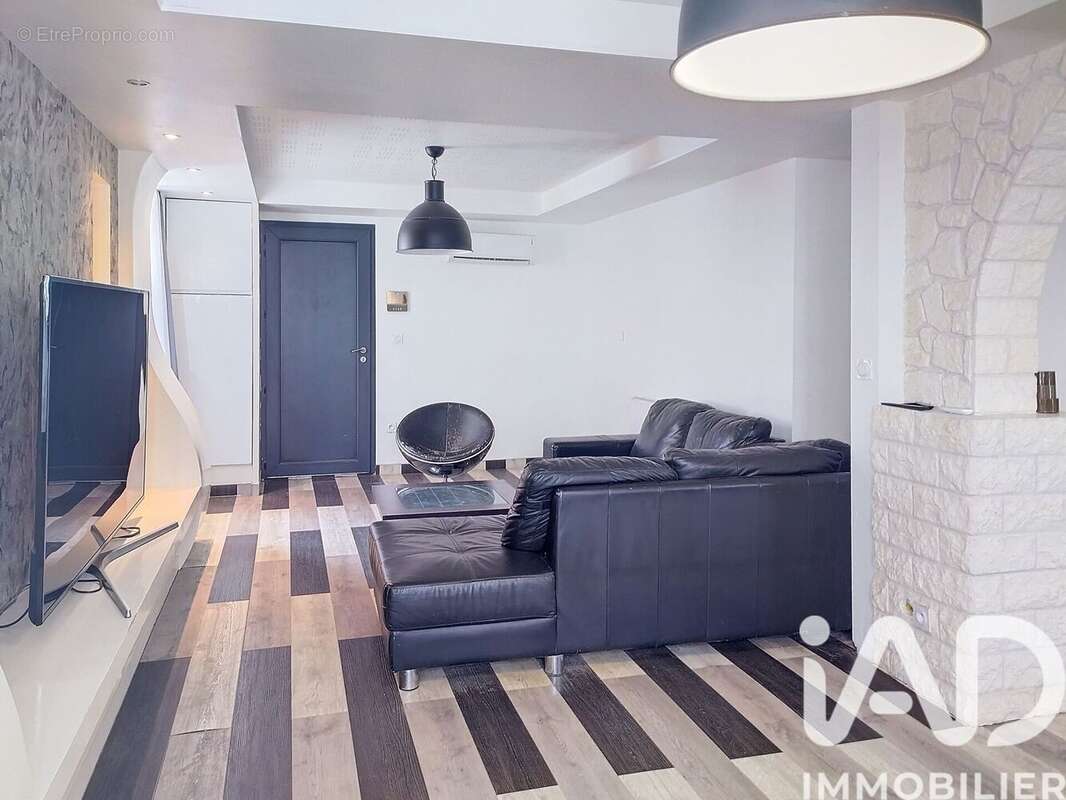 Photo 2 - Maison à MAIZIERES-LA-GRANDE-PAROISSE