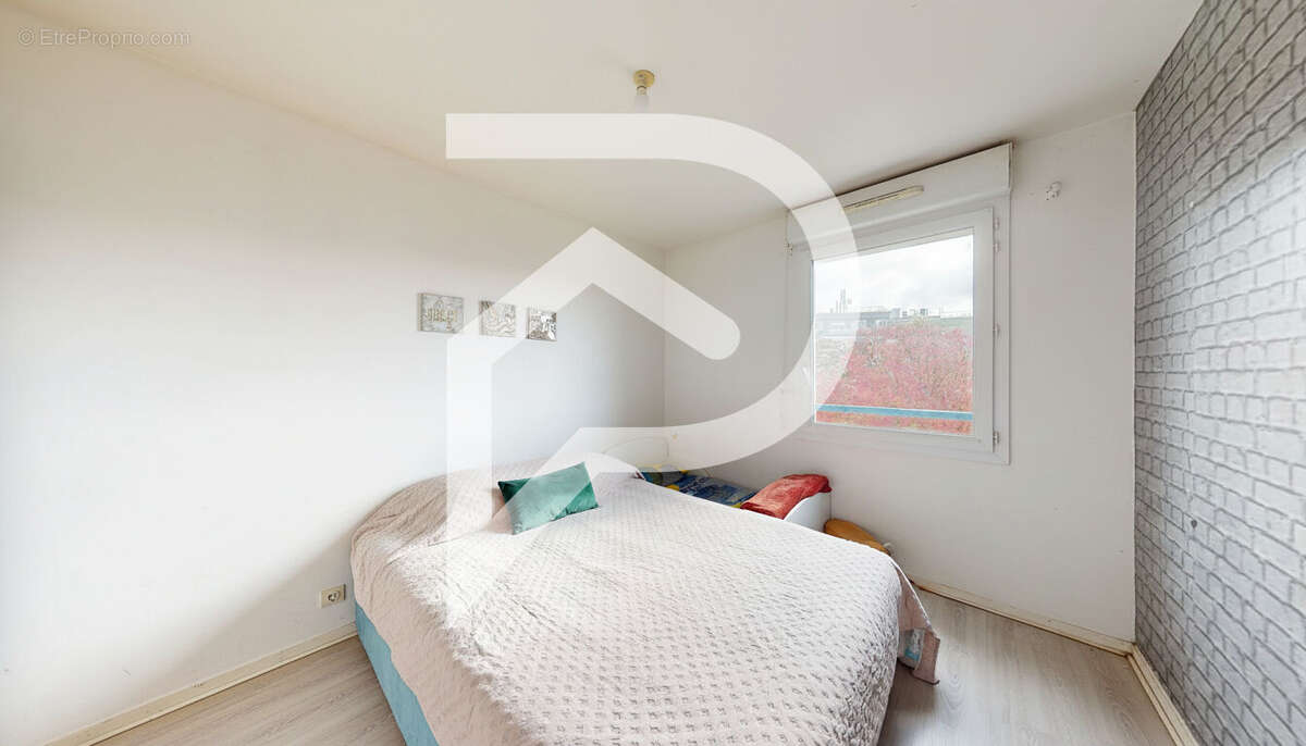 Appartement à CHANTELOUP-LES-VIGNES
