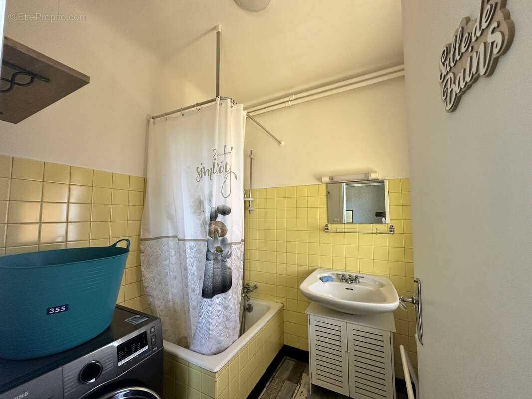 Maison à DECAZEVILLE