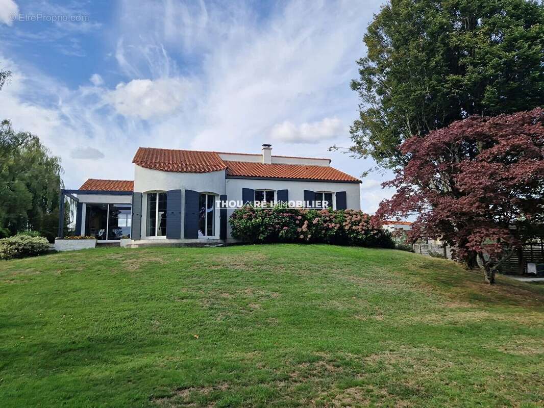 Maison à SAINT-JULIEN-DE-CONCELLES