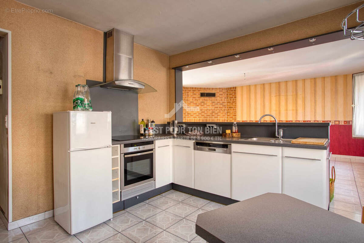 Maison 250 m² à Lezennes  - photo 9