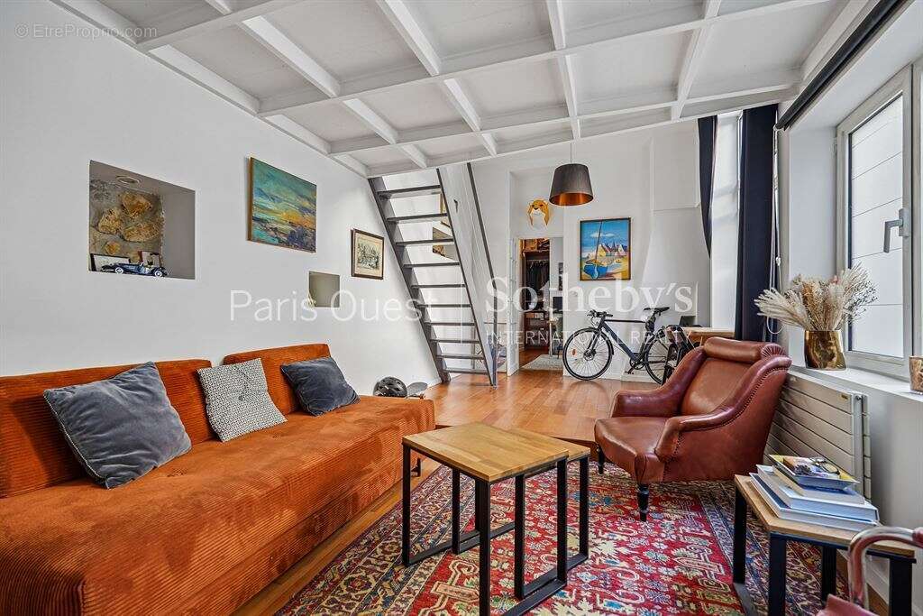Appartement à NEUILLY-SUR-SEINE