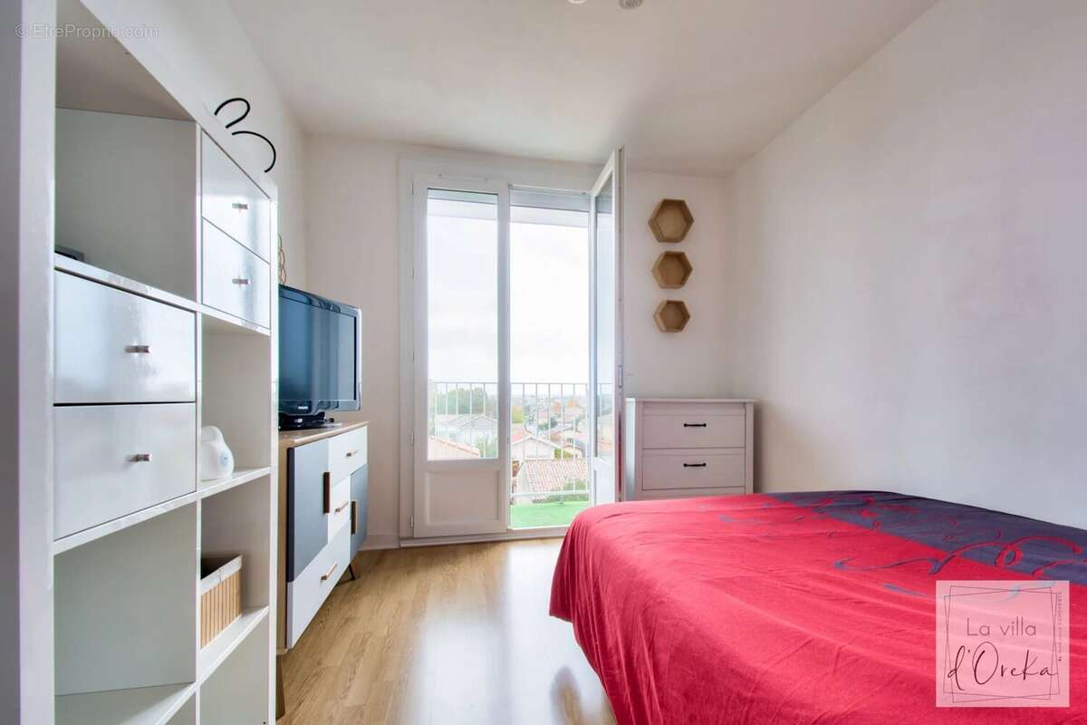 Appartement à VILLENAVE-D'ORNON