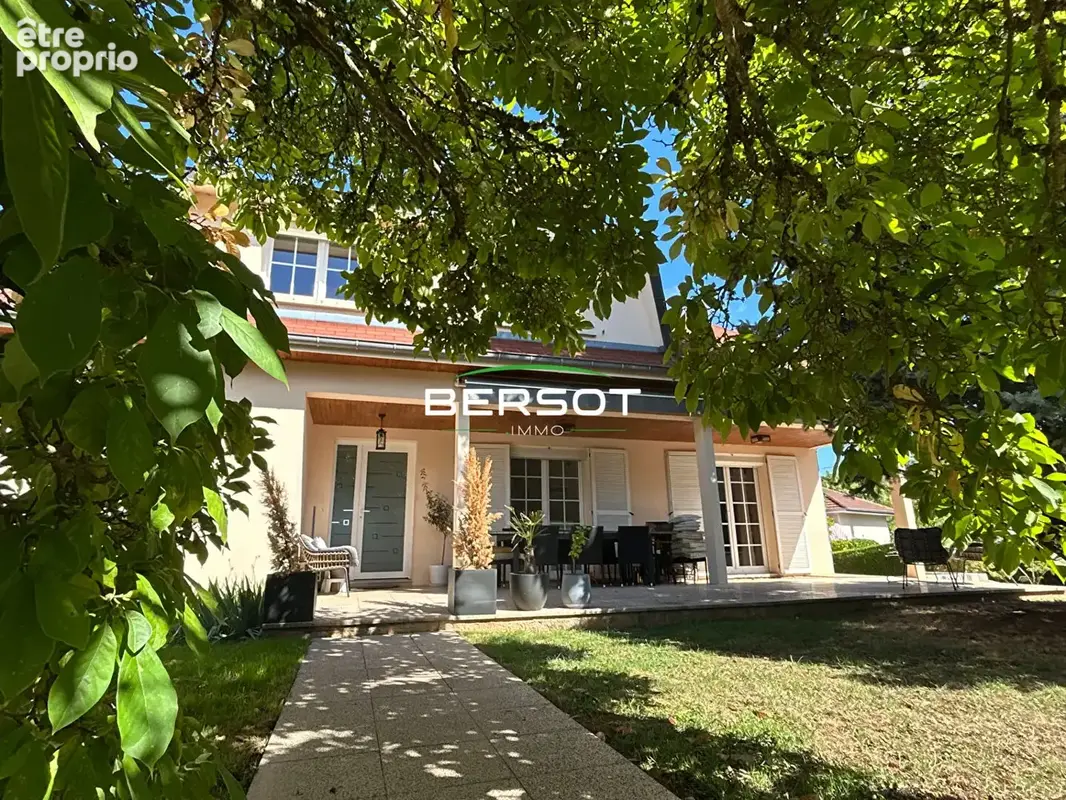 Photo Maison à Besancon au prix de 660 000€