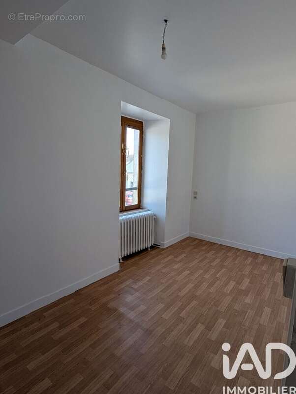 Maison 168 m² à Sainte-Sabine-Sur-Longeve  - photo 9