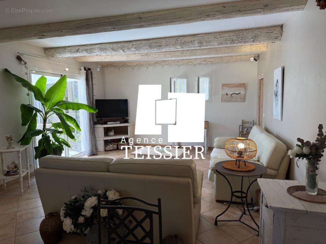 Ensemble immobilier - 2 maisons sur 4 150 m² - Les Vans (07 - photo 7