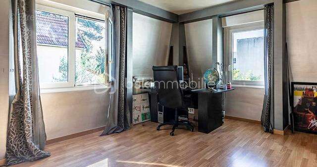 Maison à LIVRY-GARGAN