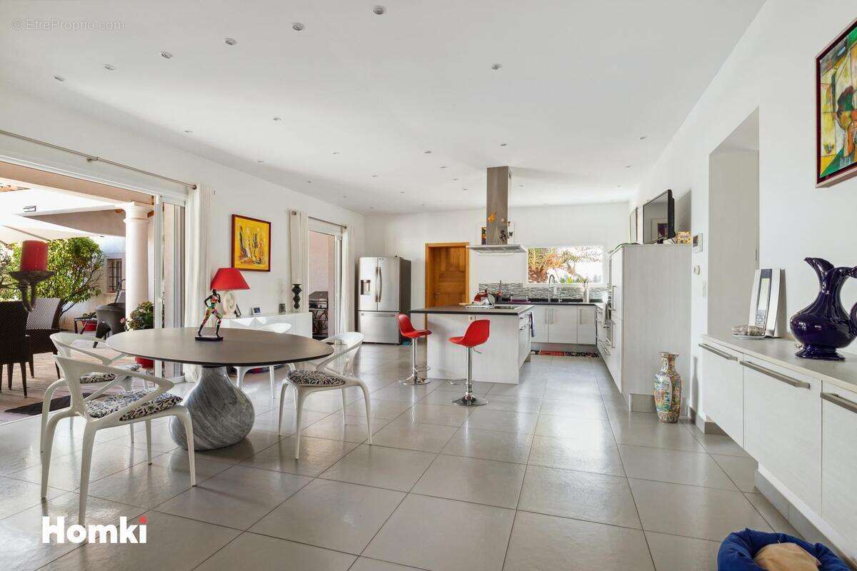 Maison à LE CANNET-DES-MAURES