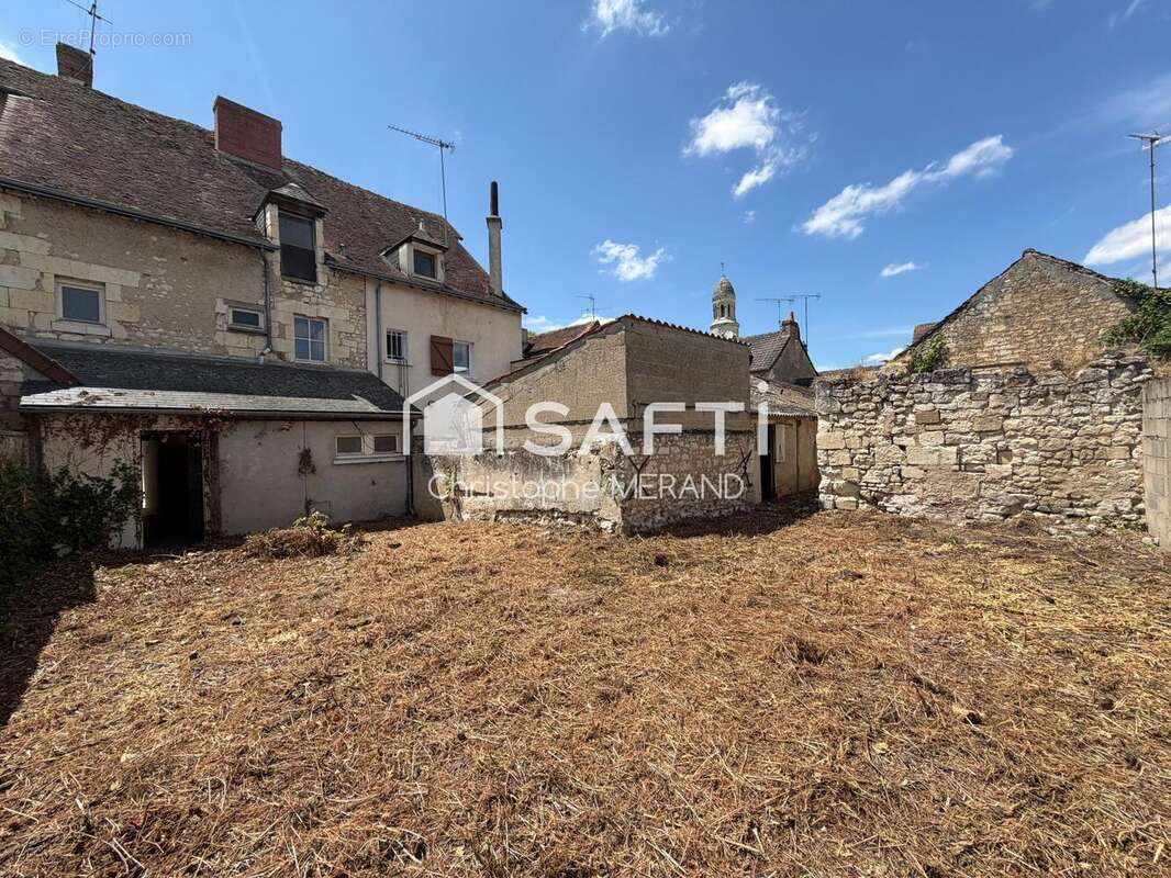 Maison 94 m² à Les Ormes  - photo 2